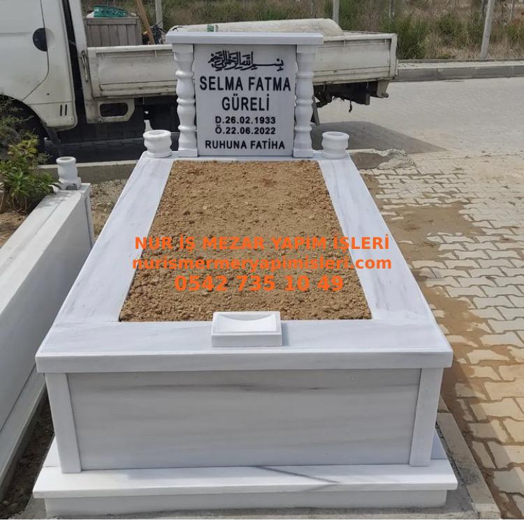 Denizli Tek Kişilik Mermer Sütunlu Mezar Modeli