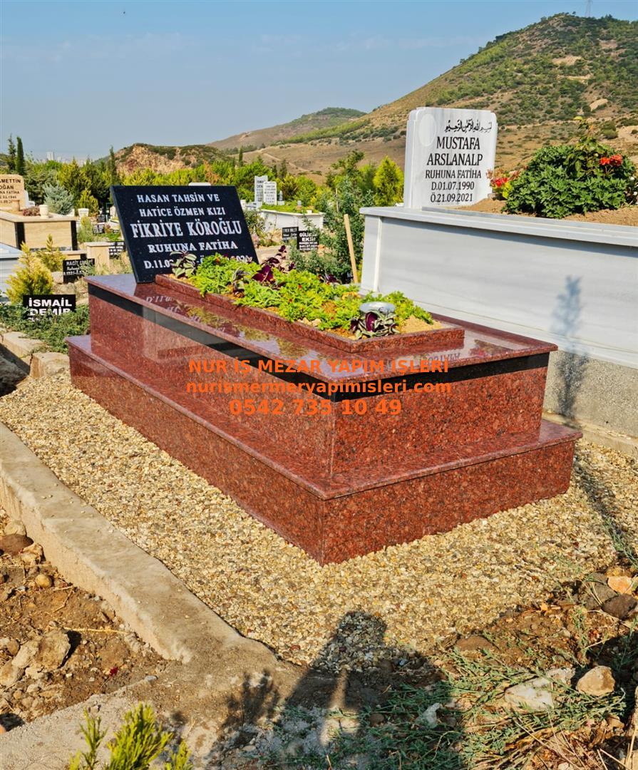 Kocaeli Tek Kişilik Siyah Baş Taşı Kuşaklı Kırmızı Granit Mezar Modeli