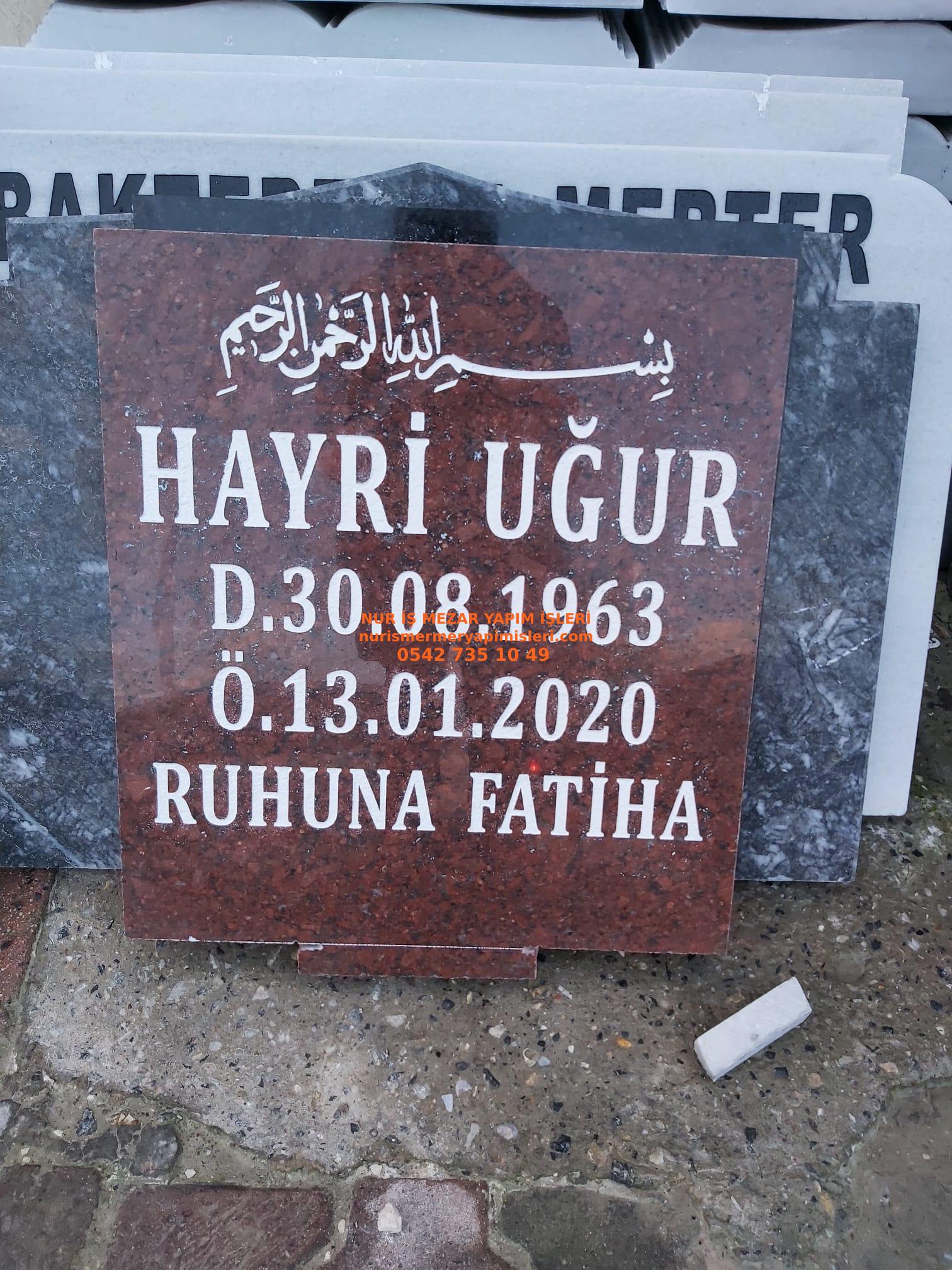Tek Kişilik 50×60 4cm Bordo Granit Mezar Baş Taşı Modeli