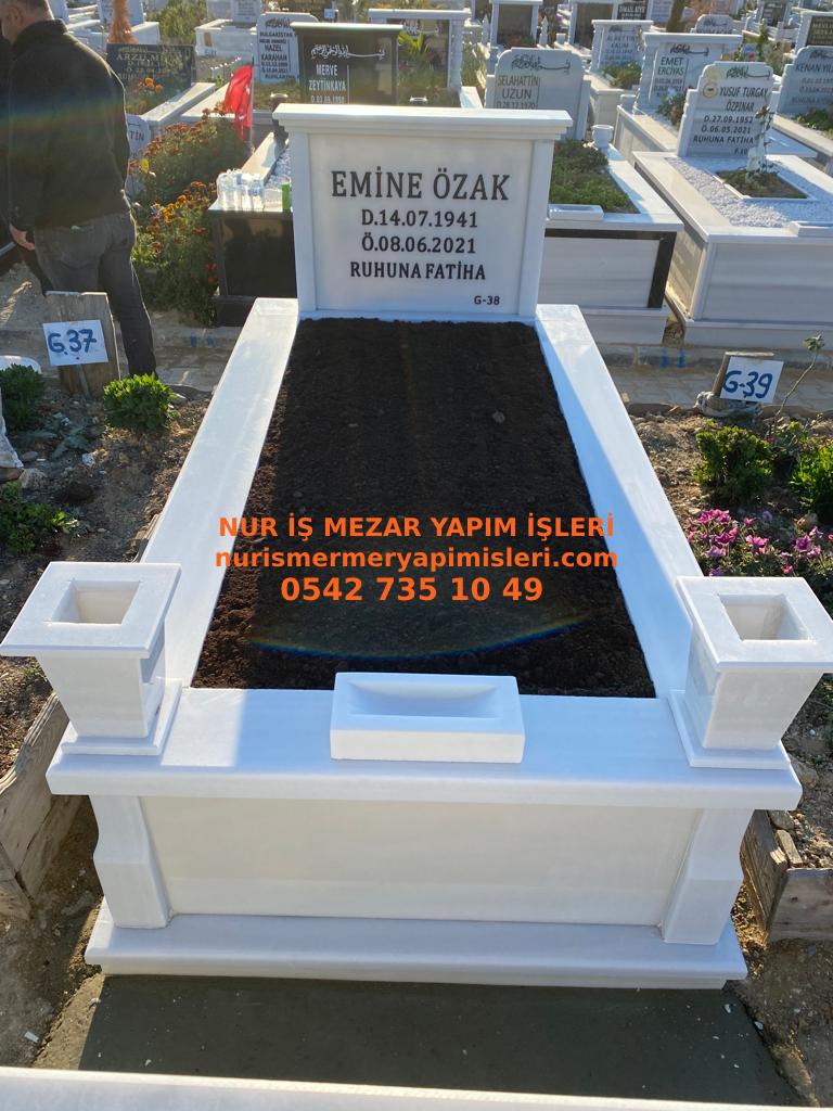 Aydın Tek Kişilik Baştaşı Sütunlu Vazolu Süt Beyazı Mermer Mezar