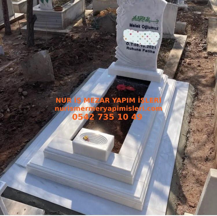 Tek Kişilik Baştaşı Çiçek Desenli Mermer Blok Mezar - Görsel 2