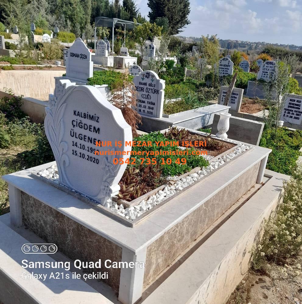 Malatya Tek Kişilik El İşleme Baş Taşılı Temel Gövde Granit Mermer Mezar