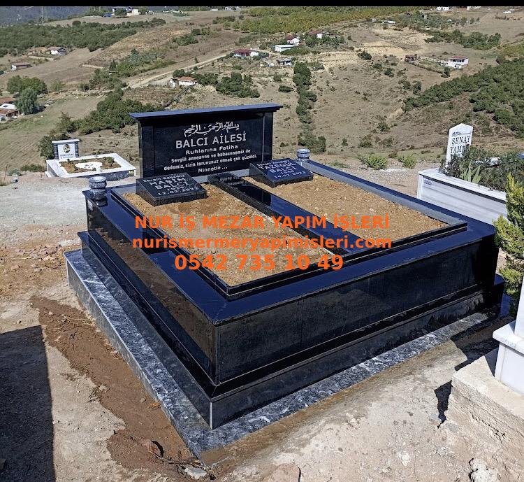 İstanbul Çift Kişilik Granit Abide Baştaşı Sütunlu Mezar